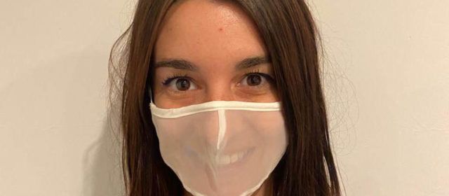 Educació envia mascaretes transparents a centres educatius per a poder treballar millor amb l’alumnat que necessita reforç d’audició i llenguatge