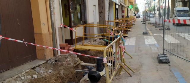 Fotos: obres al carrer Sant Francesc de Vinaròs