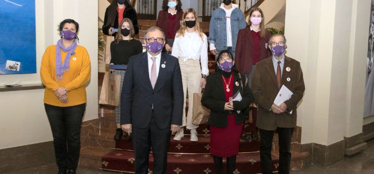 La Diputació de Castelló fa sentir la seua veu en contra de la violència de gènere amb microrelats i la lectura de la declaració institucional