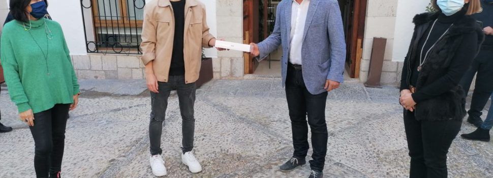 Iván Esbrí consigue el primer premio del concurso “Peñíscola por la igualdad”