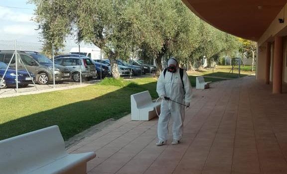 11 residents i 7 treballadors contagiats en un nou brot de covid a la Residència El Collet de Benicarló