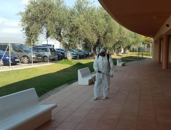 11 residents i 7 treballadors contagiats en un nou brot de covid a la Residència El Collet de Benicarló