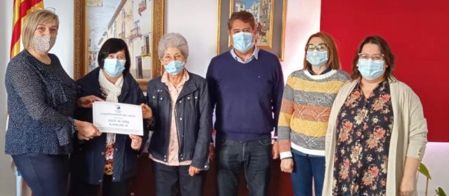 L’Ajuntament de Càlig dóna 5.700 euros a dos associacions socials de la ciutat procedents de la recaptació de les Festes