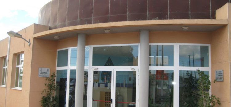 El brot del Centre Geriàtric de Benicarló ja afecta 12 persones, mentre que es detecten 2 casos a la residencia El Collet