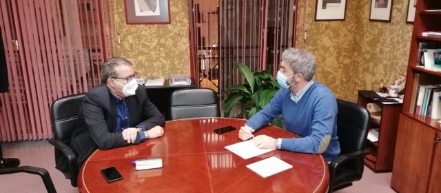 L’Ajuntament d’Alcanar i la Càtedra d’Economia de la Universitat Rovira i Virgili impulsaran un pla de recuperació econòmica 