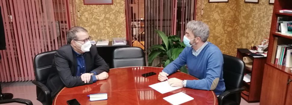 L’Ajuntament d’Alcanar i la Càtedra d’Economia de la Universitat Rovira i Virgili impulsaran un pla de recuperació econòmica 