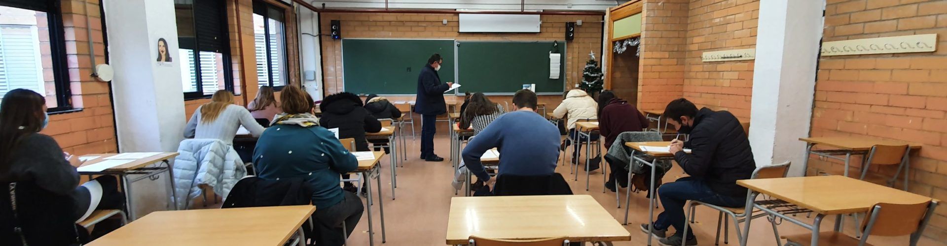 Cent per cent de participació en l’examen oral de valencià a Vinaròs