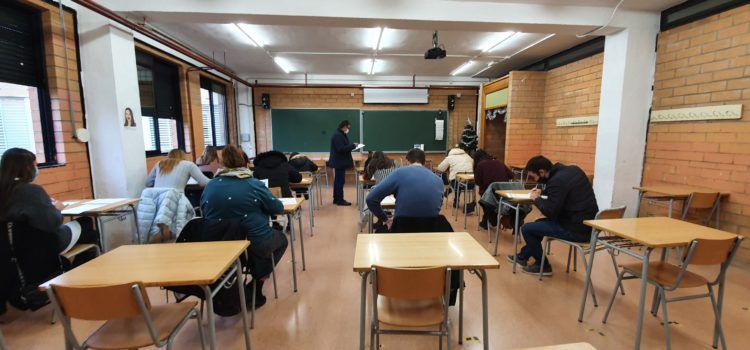 Cent per cent de participació en l’examen oral de valencià a Vinaròs