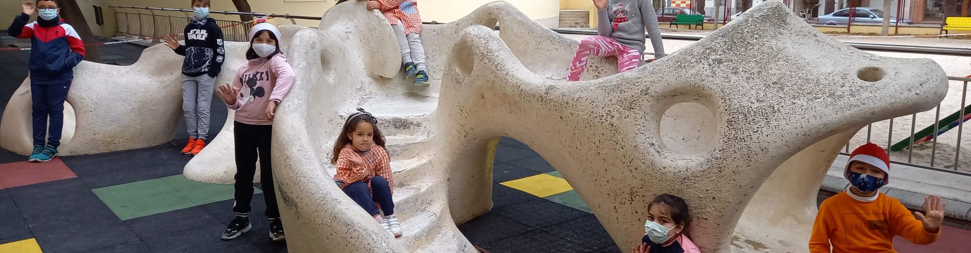 El CEIP Marqués de Benicarló participà en el concurs de targes nadalenques