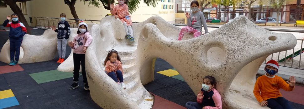 El CEIP Marqués de Benicarló participà en el concurs de targes nadalenques