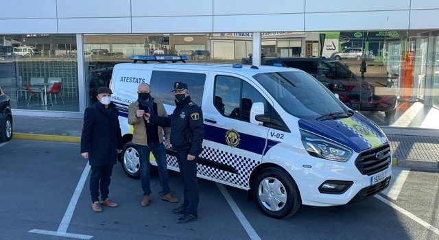 La Policia Local de Vinaròs estrena una furgoneta d’atestats per a la seua flota mòbil