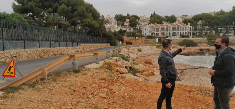 El Ayuntamiento de Peñíscola adjudica las obras de reconstrucción de los accesos a su zona sur, con los permisos de Costas