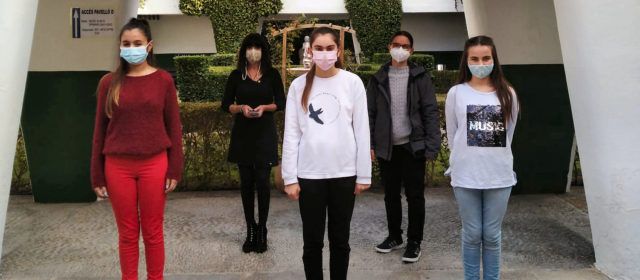 Tres distincions per a alumnes de l’IES Joan Coromines de Benicarló en el concurs de targes de Nadal