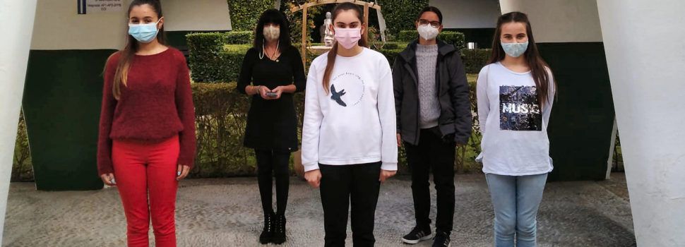 Tres distincions per a alumnes de l’IES Joan Coromines de Benicarló en el concurs de targes de Nadal
