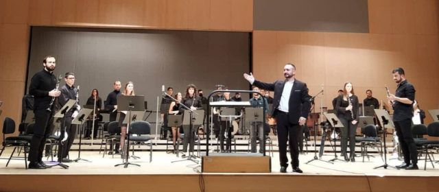 Concert de la banda de la UJI, dirigida pel canetà Miguel Joaquín Selva