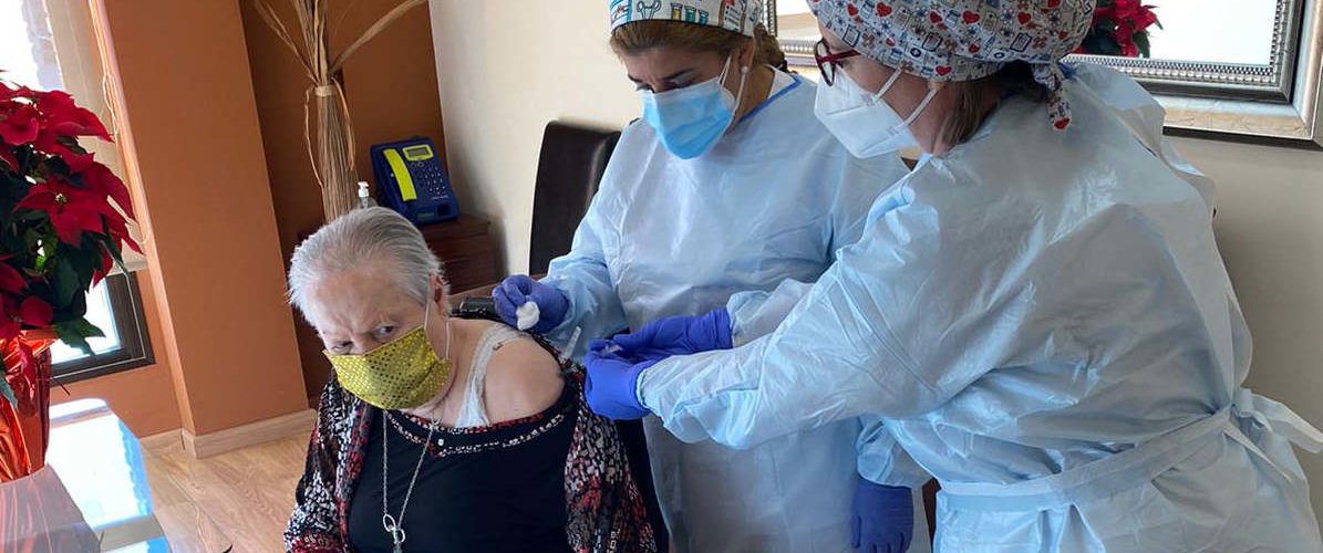Mañana lunes continuará el proceso de vacunación con la recepción de 5.000 dosis en Castellón, tras el primer día trancurrido con normalidad