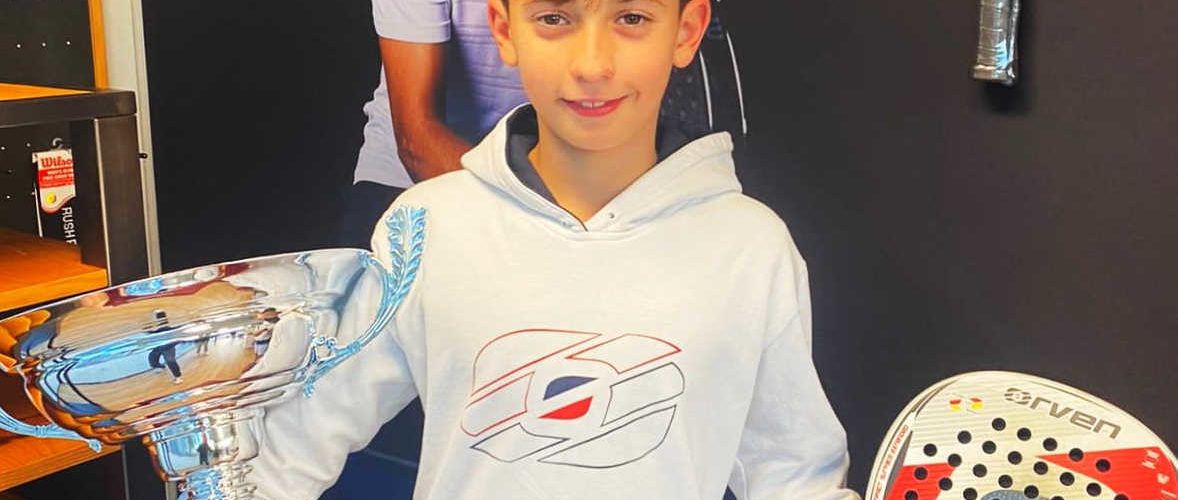 Javi Bolumar Ortí, de Vinaròs, campeón del Máster de menores en el Club Padel Bela