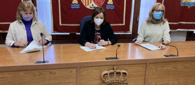Benicarló renova el conveni per a controlar les colònies de gats al nucli urbà