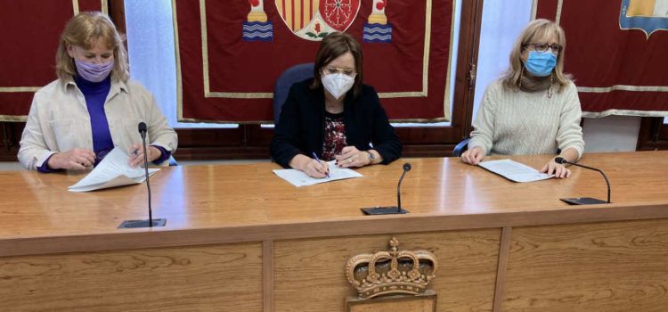 Benicarló renova el conveni per a controlar les colònies de gats al nucli urbà