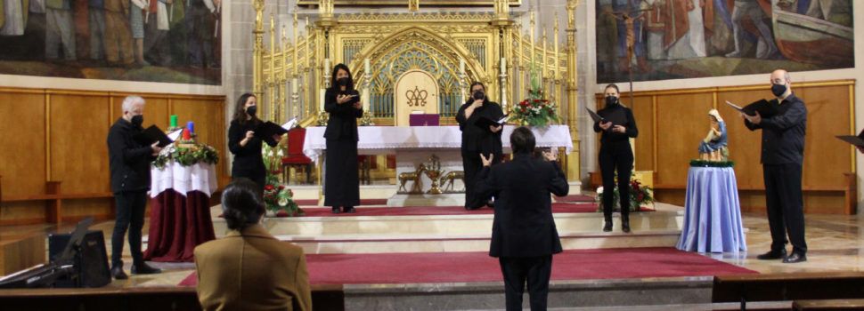 Concierto con mascarilla de la coral juvenil Sant Sebastià de Vinaròs