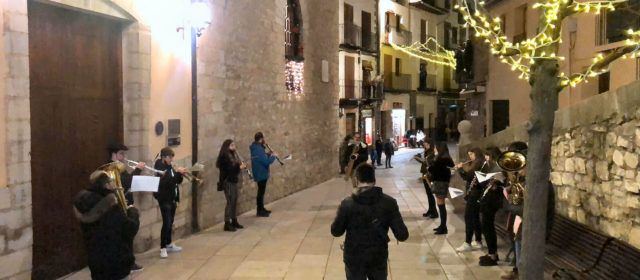 Vídeos: la vuelta de los villancicos por las calles de Morella