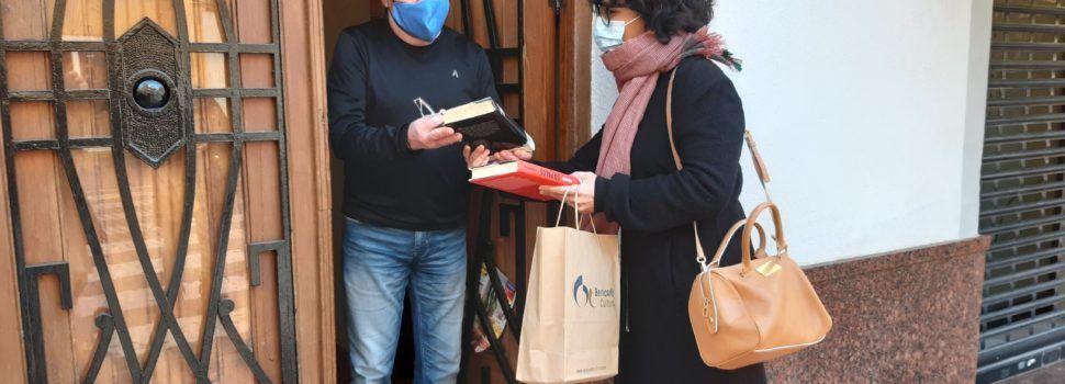 La Biblioteca de Benicarló estrena un servei de préstec a domicili per a persones majors