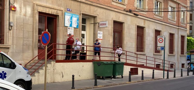 El Colegio de Médicos de Castellón insta a los ciudadanos a redoblar las medidas de prevención, tras el repunte de contagios