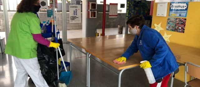El Ayuntamiento de Alcalà-Alcossebre contrata a tres personas desempleadas para trabajos de prevención de la COVID-19 dentro del programa Avalem Experiència- ECOVID 2020
