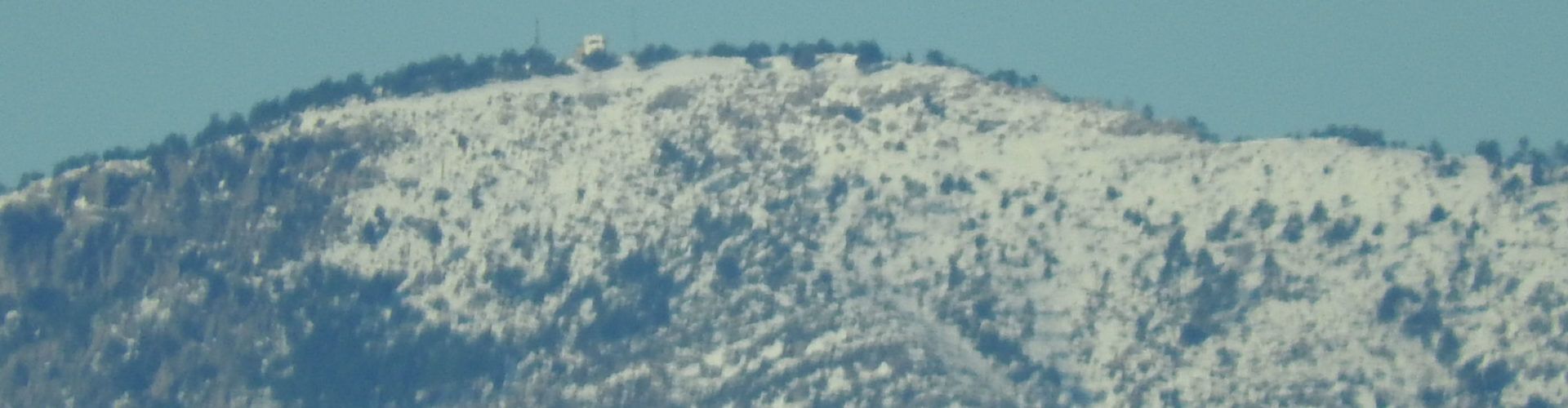 Fotos: El Turmell encara enblanquinat, vist des de Vinaròs