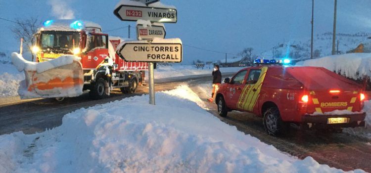 Els bombers, ja a ple rendiment en les primeres hores d’avui diumenge