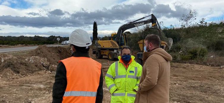Comienzan las obras en la rotonda de la CV-11 tras ceder el Ayuntamiento de Sant Jordi los terrenos a la Generalitat