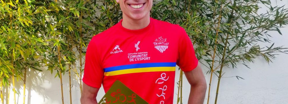 Guillem Segura, millor triatleta absolut en el circuit de la Diputació de València 2020