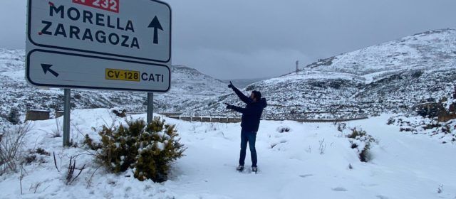 Fotos: La N-232, una de les més afectades per la neu