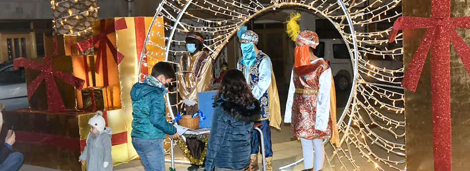 Els patges anuncien a Canet que els Reis Mags vindran molt carregats