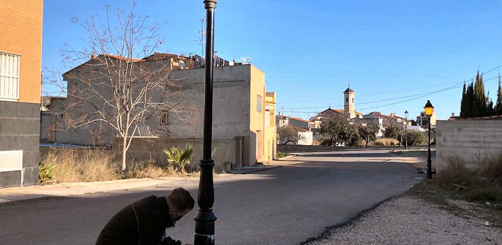 Santa Magdalena contracta a un electricista a través del programa EMPUJU