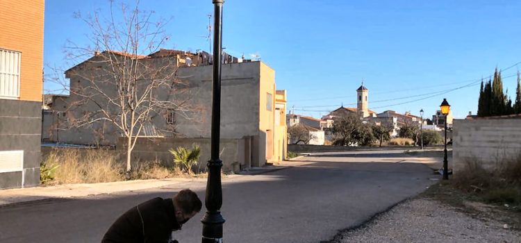 Santa Magdalena contracta a un electricista a través del programa EMPUJU