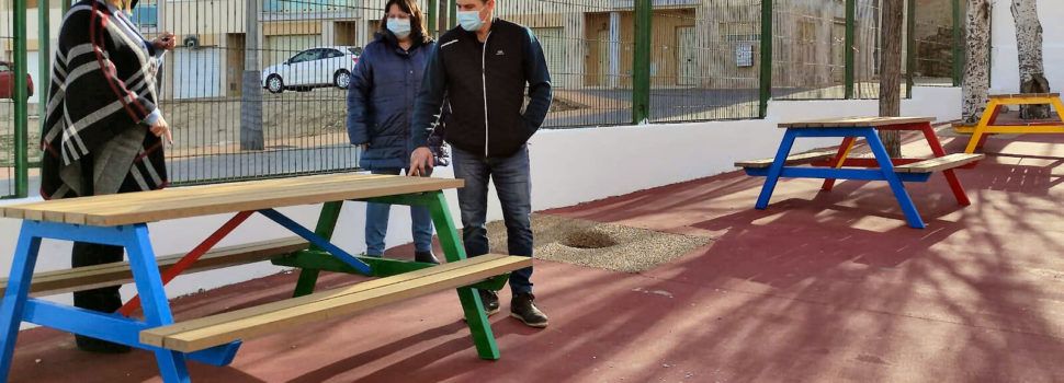 L’Ajuntament de Càlig millora l’entorn del pati del CEIP Felicinda Collell