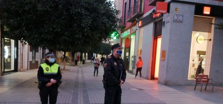 Policia Local Benicarló intensificarà els controls i vigilarà especialment les reunions de joves