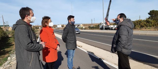 Benicarló millora la il·luminació de la carretera del Polígon El Collet