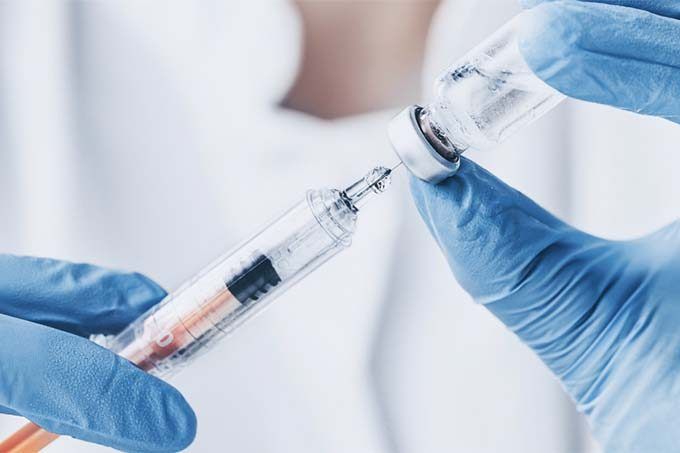 El Colegio de Médicos de Castellón exige la vacunación de los médicos que ejercen en la sanidad privada