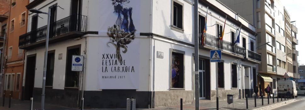 Turisme ambienta Benicarló amb imatges commemoratives de la Festa de la Carxofa