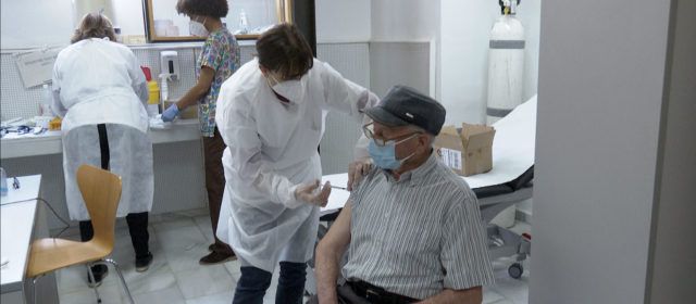 Morella comença a vacunar les persones majors de 90 anys