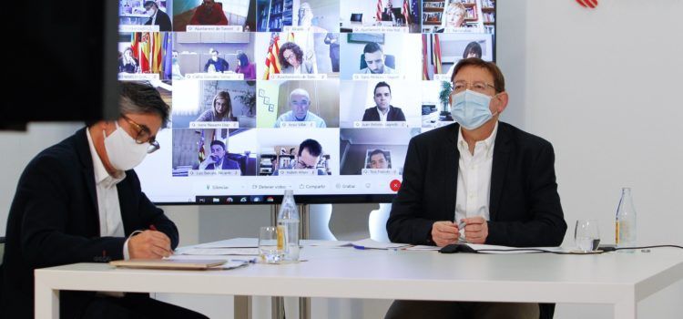 Ximo Puig explica a los alcaldes que habrá tres modalidades de vacunación