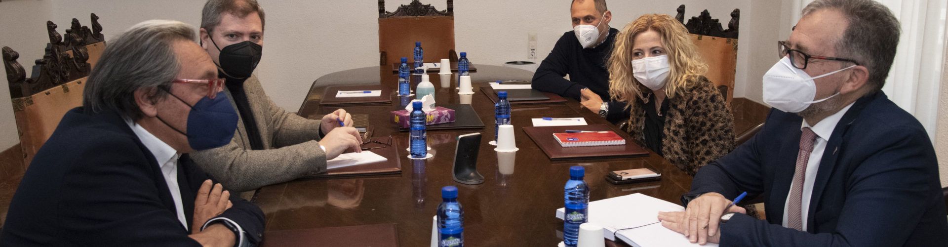 La Diputació trasllada a Ashotur la intenció d’activar amb els romanents un nou fons d’ajudes de 5 milions d’euros per a autònoms i microempreses