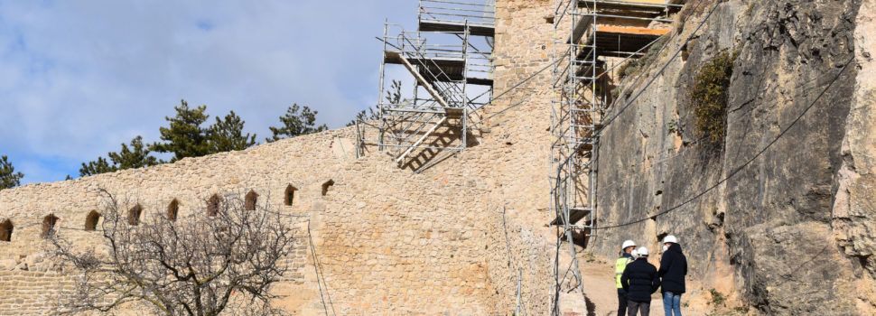 Recta final a Morella de la rehabilitació de les torres de La Pardala i Sant Francesc