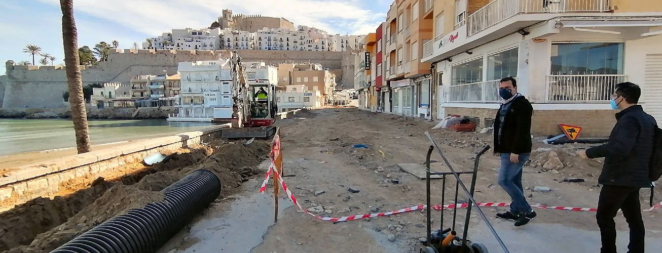 Avancen les obres de reurbanització de l’avinguda de la Mar a Peníscola