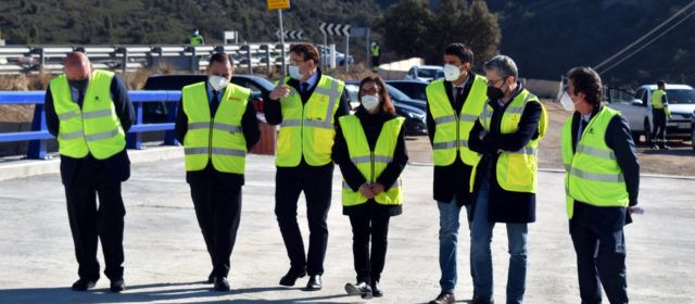 El ministre Ábalos visita amb Ximo Puig les obres del port de Querol, que entrarà en servei a finals d’enguany