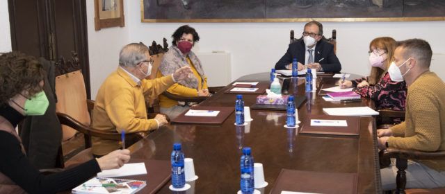 La Diputació aportarà a Cáritas 200.000 euros per a donar cobertura a les necessitats bàsiques de persones en situació de sense llar