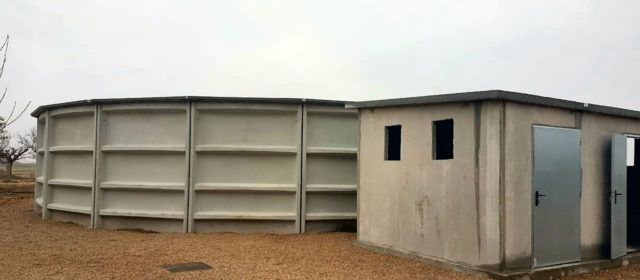 Les obres de construcció del nou dipòsit d’aigua del Poble Nou del Delta encaren la recta final
