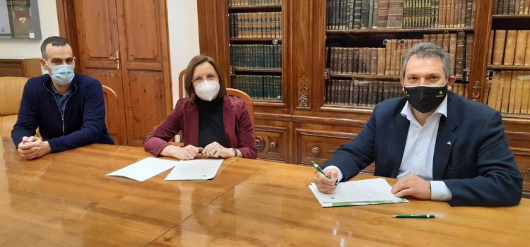 Firma del contracte amb Caixa Benicarló per a la recaptació dels tributs municipals
